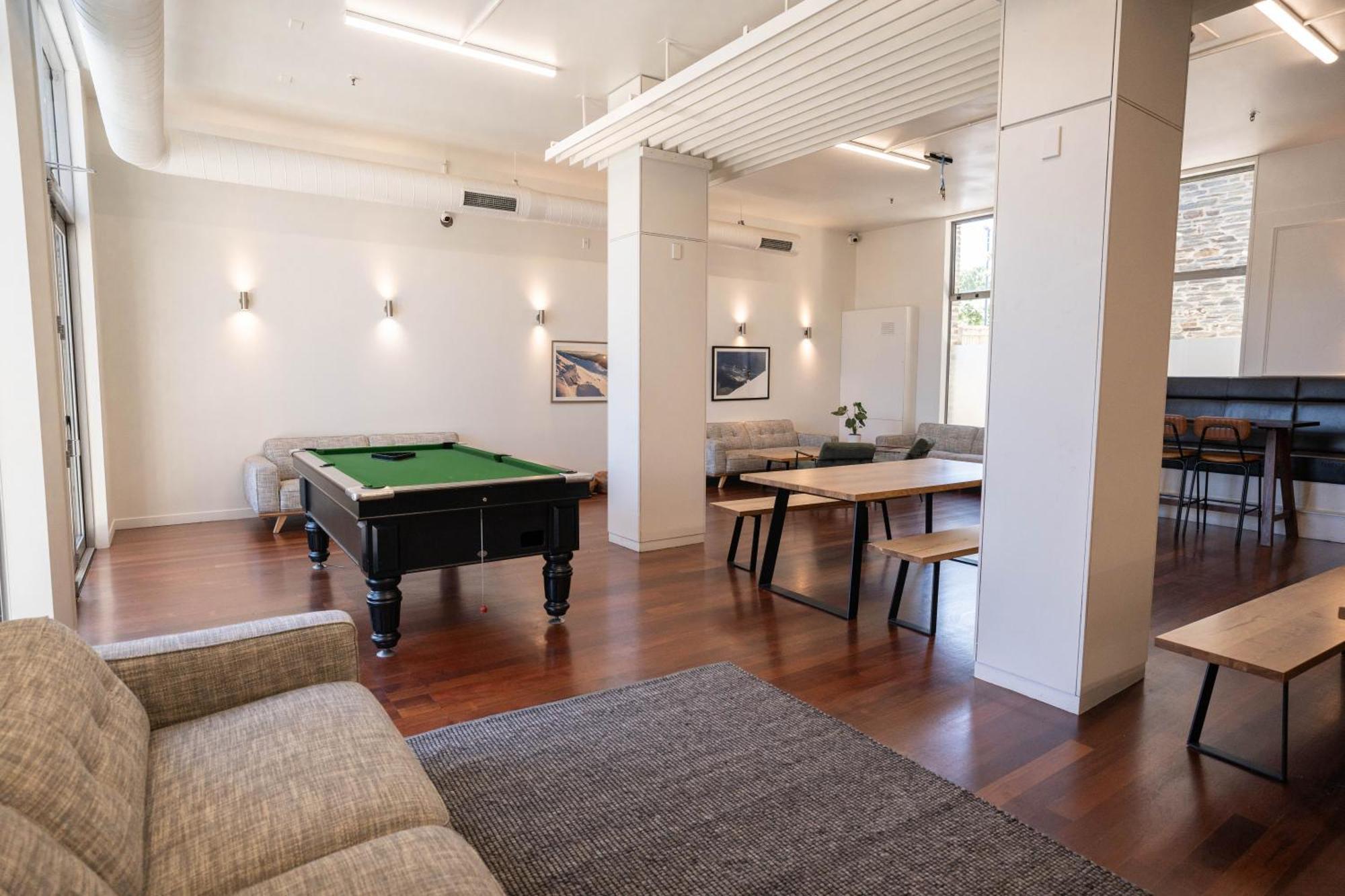 The Brownston Hostel Wanaka Exterior foto