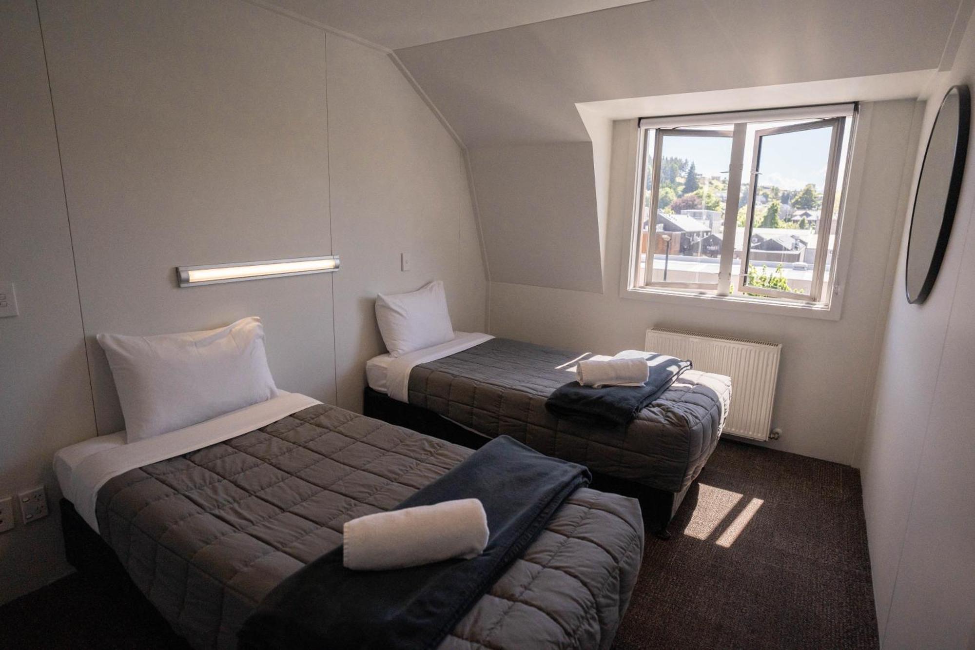 The Brownston Hostel Wanaka Exterior foto
