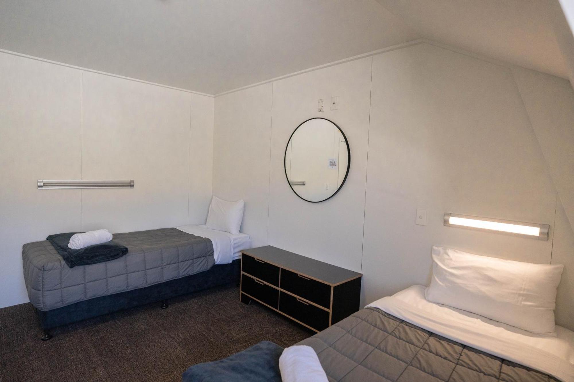 The Brownston Hostel Wanaka Exterior foto