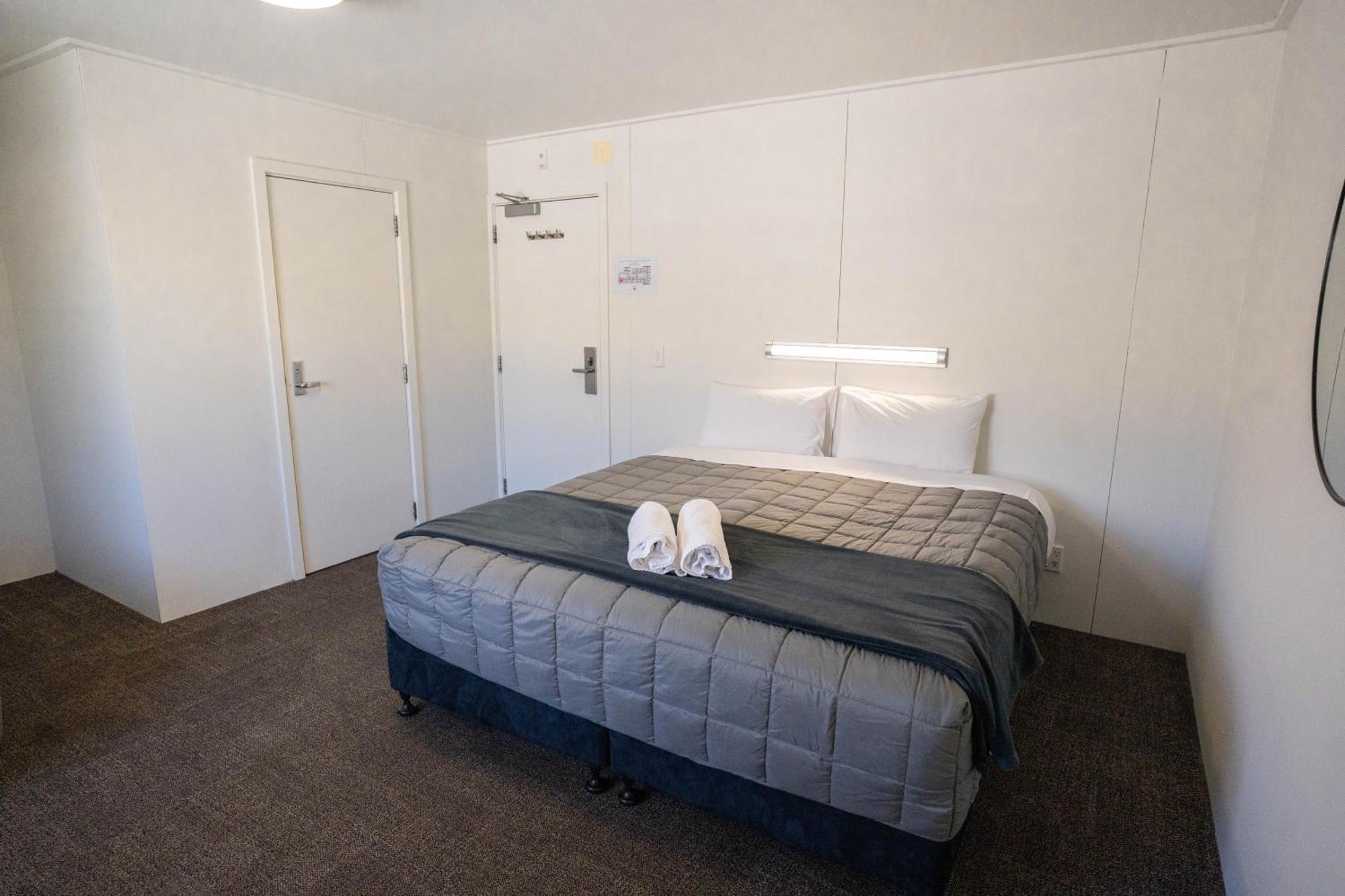 The Brownston Hostel Wanaka Exterior foto
