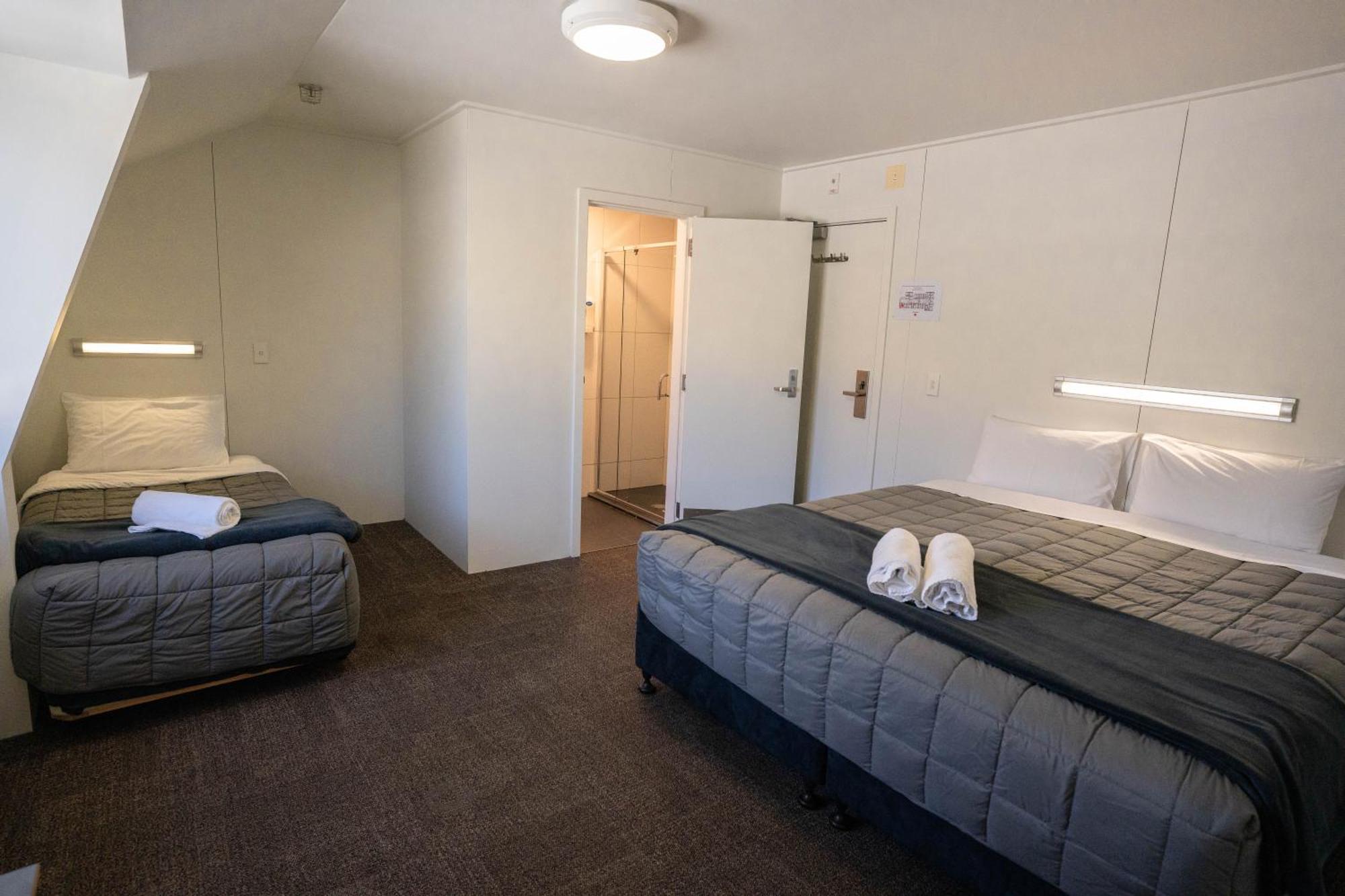 The Brownston Hostel Wanaka Exterior foto