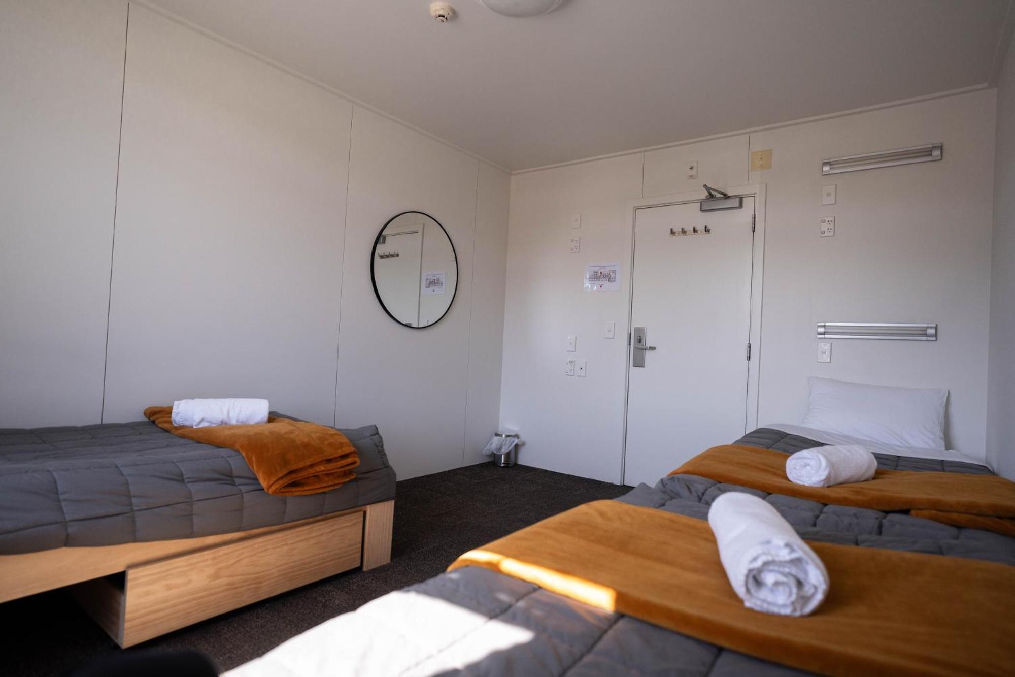 The Brownston Hostel Wanaka Exterior foto